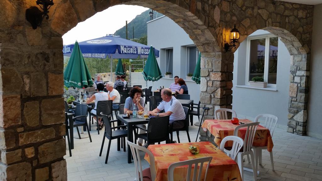 Hotel Augusta Garni Limone sul Garda Dış mekan fotoğraf