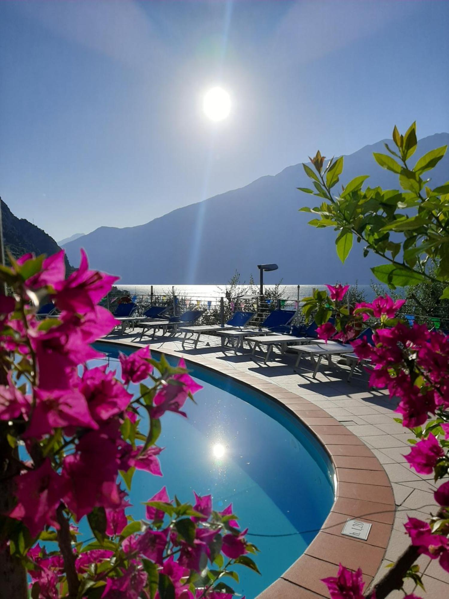 Hotel Augusta Garni Limone sul Garda Dış mekan fotoğraf