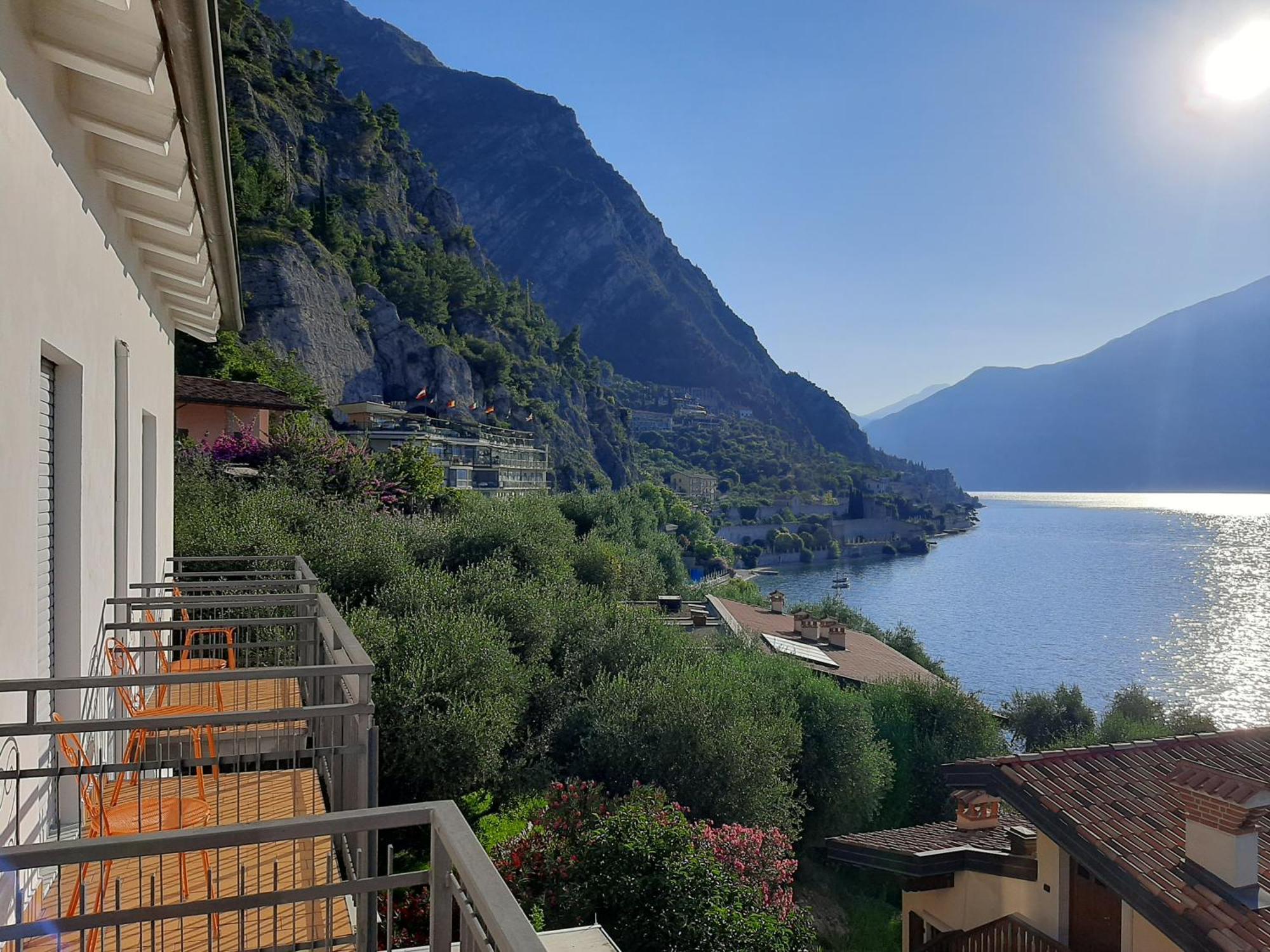 Hotel Augusta Garni Limone sul Garda Dış mekan fotoğraf
