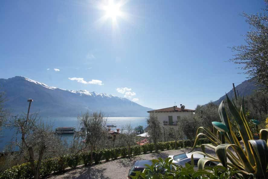 Hotel Augusta Garni Limone sul Garda Dış mekan fotoğraf